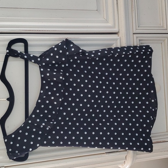 Cute top - Picture 1 of 3